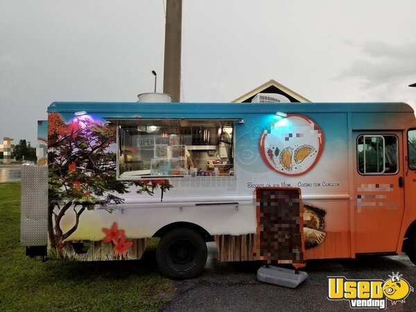1999 Kitchen Food Truck All-purpose Food Truck Prep Station Cooler Florida Diesel Engine for Sale