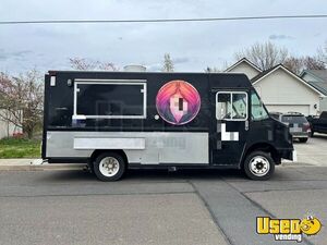 1999 Kitchen Food Truck All-purpose Food Truck Washington Diesel Engine for Sale