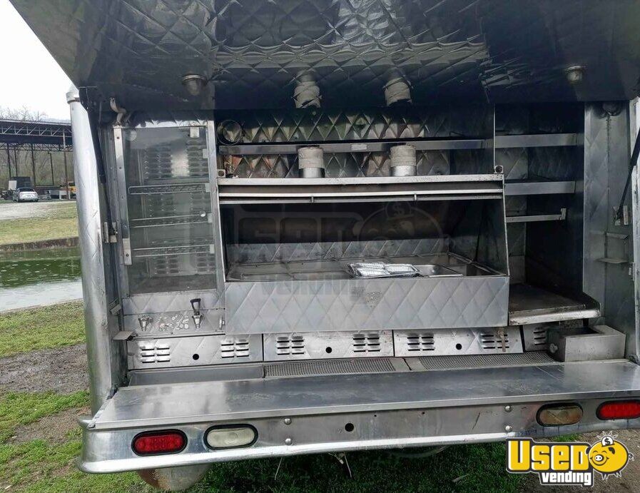 Used 1999 Nissan CanteenStyle Truck / Diesel Lunch Truck for Sale in