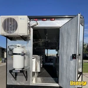 1999 Mt-45 All-purpose Food Truck Stainless Steel Wall Covers Texas Diesel Engine for Sale