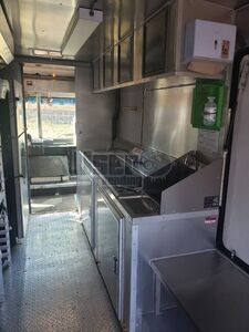 1999 Mt45 Step Van Kitchen Food Truck All-purpose Food Truck 42 Oregon Diesel Engine for Sale