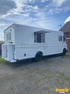 1999 Mwv Step Van Kitchen Food Truck All-purpose Food Truck New York Diesel Engine for Sale