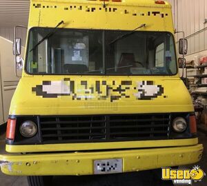 1999 P Truck Forward All-purpose Food Truck Diamond Plated Aluminum Flooring Illinois Gas Engine for Sale