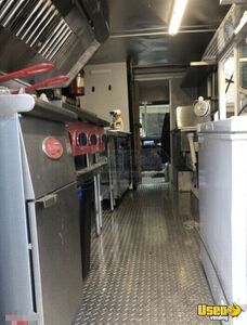 1999 P30 All-purpose Food Truck Diamond Plated Aluminum Flooring Florida Gas Engine for Sale
