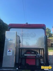 1999 P30 All-purpose Food Truck Diamond Plated Aluminum Flooring New Jersey Gas Engine for Sale