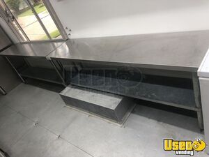 1999 P30 All-purpose Food Truck Diamond Plated Aluminum Flooring Texas Diesel Engine for Sale