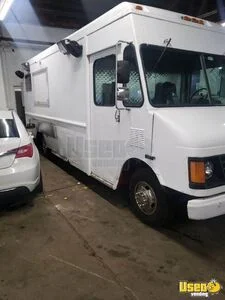 1999 Chevrolet P30 Food Truck with Pro-Fire Suppression for Sale in Illinois!