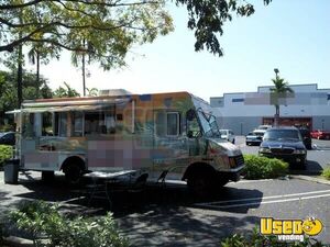 1999 P30 All-purpose Food Truck Massachusetts for Sale
