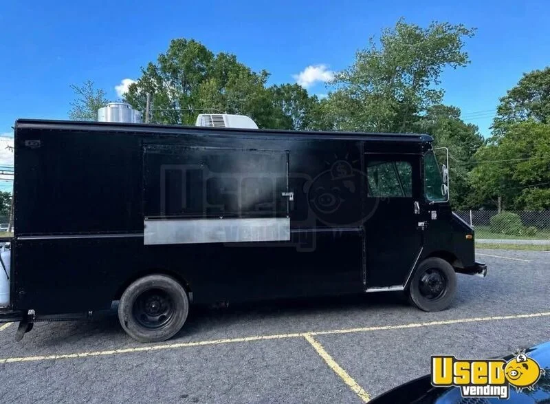 1999 P30 All-purpose Food Truck North Carolina for Sale
