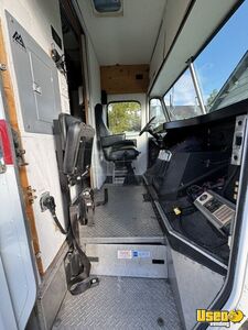 1999 P30 All-purpose Food Truck Propane Tank Montana Diesel Engine for Sale