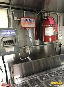 1999 P30 All-purpose Food Truck Reach-in Upright Cooler Florida Gas Engine for Sale