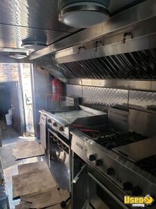 1999 P30 All-purpose Food Truck Stainless Steel Wall Covers Illinois for Sale