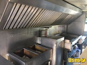 1999 P30 Barbecue Kitchen Food Truck Barbecue Food Truck Cabinets Pennsylvania Gas Engine for Sale