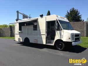 Chevrolet P30 Barbecue Food Truck / Mobile Kitchen for Sale in Pennsylvania!!!