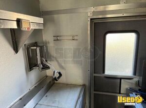 1999 P30 Chassis All-purpose Food Truck Deep Freezer Michigan Diesel Engine for Sale
