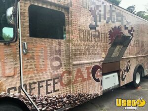 1999 P30 Coffee And Beverage Truck Coffee & Beverage Truck Generator North Carolina Gas Engine for Sale