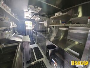 1999 P30 Kitchen Food Truck All-purpose Food Truck Cabinets Florida Diesel Engine for Sale