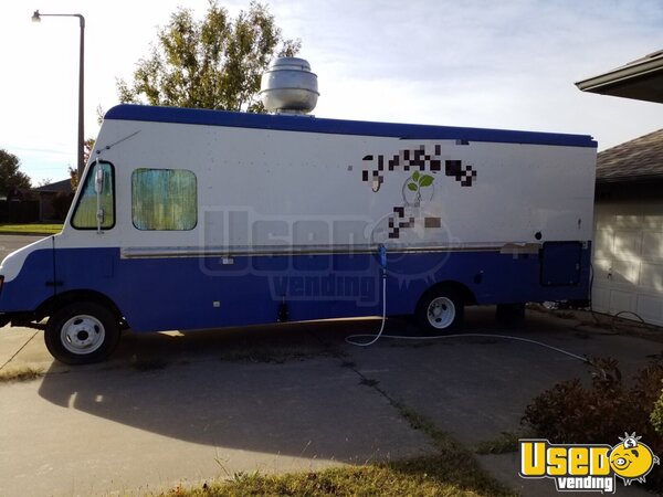 1999 P30 Series Kitchen Food Truck All-purpose Food Truck Oklahoma Gas Engine for Sale