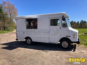 1999 P30 Step Van All-purpose Food Truck All-purpose Food Truck Backup Camera Rhode Island Gas Engine for Sale
