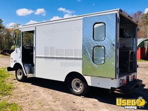 1999 P30 Step Van All-purpose Food Truck All-purpose Food Truck Refrigerator Rhode Island Gas Engine for Sale