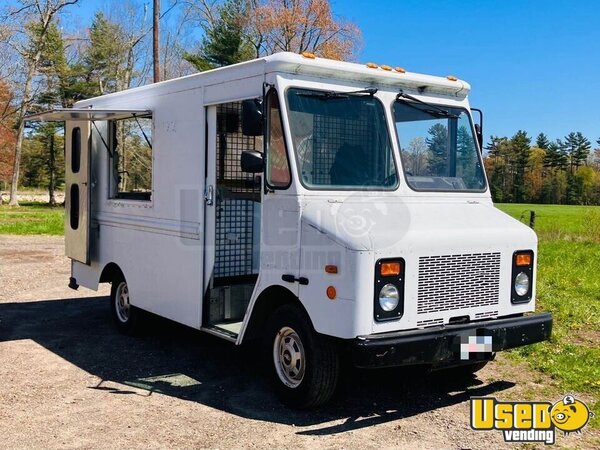 1999 P30 Step Van All-purpose Food Truck All-purpose Food Truck Rhode Island Gas Engine for Sale
