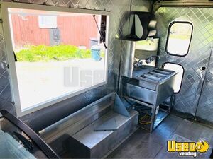 1999 P30 Step Van All-purpose Food Truck All-purpose Food Truck Triple Sink Rhode Island Gas Engine for Sale