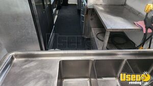 1999 P30 Step Van All-purpose Food Truck Electrical Outlets Michigan Gas Engine for Sale