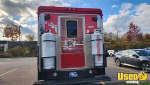 1999 P30 Step Van All-purpose Food Truck Exterior Customer Counter Michigan Gas Engine for Sale