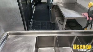 1999 P30 Step Van All-purpose Food Truck Gray Water Tank Michigan Gas Engine for Sale