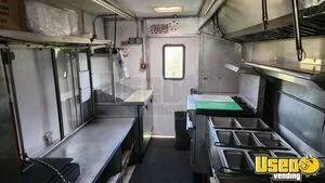 1999 P30 Step Van All-purpose Food Truck Hand-washing Sink Michigan Gas Engine for Sale