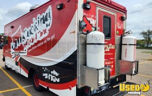 1999 P30 Step Van All-purpose Food Truck Insulated Walls Michigan Gas Engine for Sale