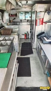 1999 P30 Step Van All-purpose Food Truck Reach-in Upright Cooler Michigan Gas Engine for Sale