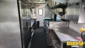 1999 P30 Step Van All-purpose Food Truck Sound System Michigan Gas Engine for Sale