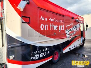 1999 P30 Step Van All-purpose Food Truck Stainless Steel Wall Covers Michigan Gas Engine for Sale