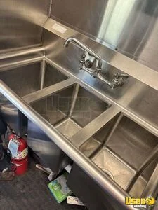 1999 P30 Step Van All-purpose Food Truck Upright Freezer Iowa Gas Engine for Sale