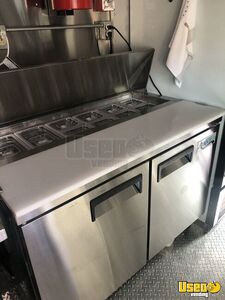 1999 P30 Step Van Kitchen Food Truck All-purpose Food Truck Fire Extinguisher Florida Gas Engine for Sale