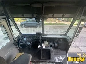 1999 P30 Step Van Kitchen Food Truck All-purpose Food Truck Stovetop Illinois Gas Engine for Sale