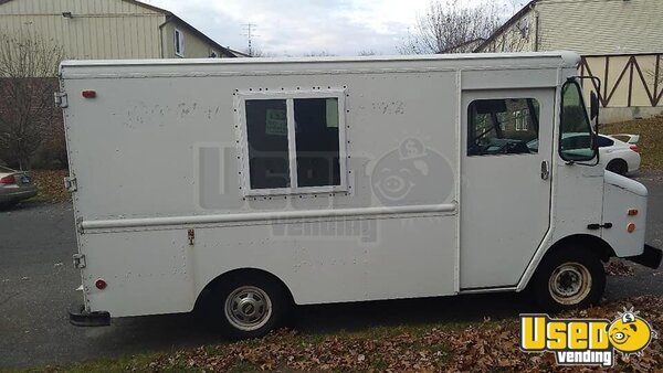 1999 P30 Step Van Stepvan Connecticut Gas Engine for Sale