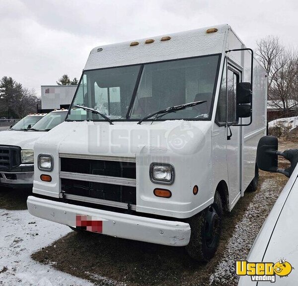 1999 P30 Step Van Stepvan Iowa Gas Engine for Sale