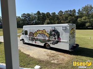 1999 P30 Taco Food Truck Concession Window Virginia Diesel Engine for Sale