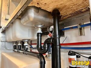 1999 P30 Workhorse Pizza Food Truck 42 Washington Diesel Engine for Sale