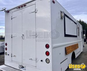 1999 P30 Workhorse Pizza Food Truck Chef Base Washington Diesel Engine for Sale