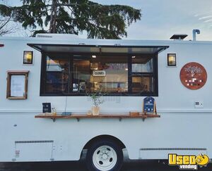 1999 P30 Workhorse Pizza Food Truck Concession Window Washington Diesel Engine for Sale