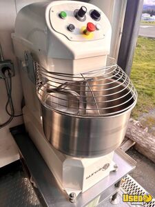 1999 P30 Workhorse Pizza Food Truck Electrical Outlets Washington Diesel Engine for Sale
