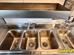 1999 P30 Workhorse Pizza Food Truck Exterior Work Lights Washington Diesel Engine for Sale