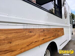 1999 P30 Workhorse Pizza Food Truck Generator Washington Diesel Engine for Sale