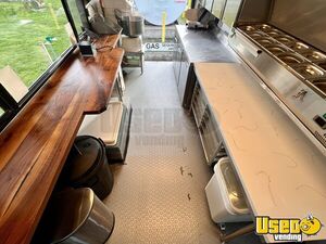 1999 P30 Workhorse Pizza Food Truck Hot Water Heater Washington Diesel Engine for Sale
