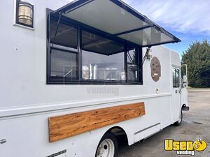 1999 P30 Workhorse Pizza Food Truck Propane Tank Washington Diesel Engine for Sale