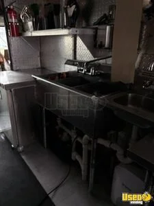 1999 P30 Workhorse Union City Body All-purpose Food Truck Prep Station Cooler New Jersey Gas Engine for Sale