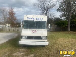 1999 P32 Step Van Food Truck Ice Cream Truck Concession Window North Carolina Diesel Engine for Sale